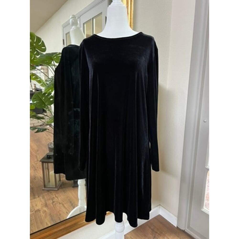 K.C. Spencer Women's Black Velvet Dress Long Sleeve Photo for Measurement